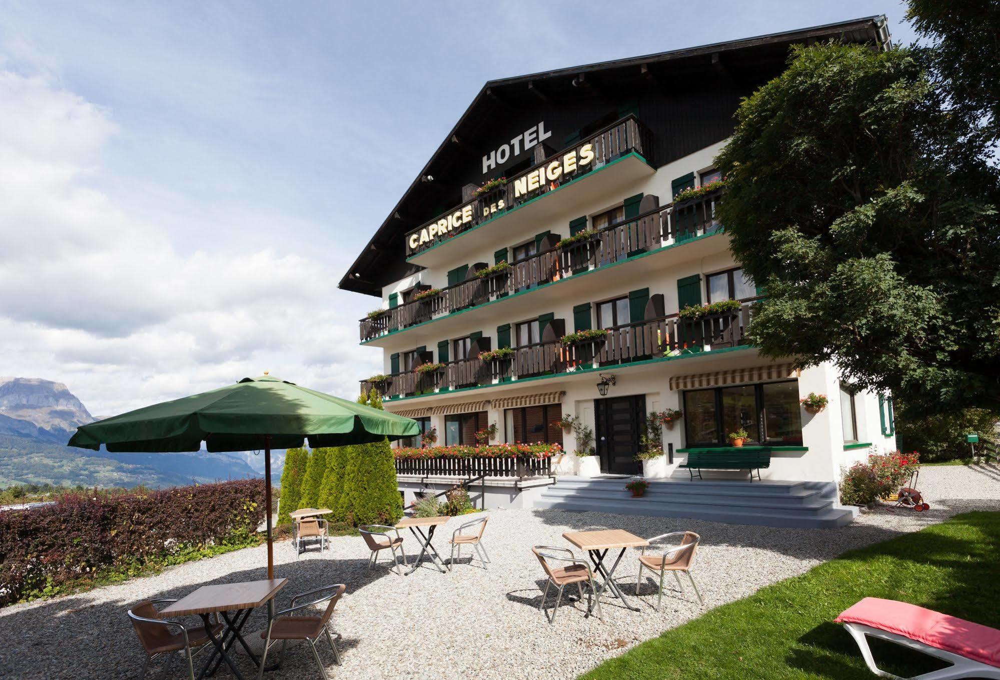 Hotel Le Caprice Des Neiges Combloux Exterior photo
